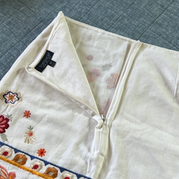 TOPSHOP Floral Embroidered Boho 100% Cotton Mini Skirt | 6 - Picture 6 of 11